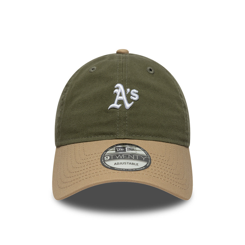 New Era Oakland Athletics 9TWENTY mini cap i oliven og beige med kontrastdetaljer, afslappet sportstil.