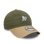 New Era Oakland Athletics 9TWENTY mini washed kontrast cap i oliven og beige, afslappet og stilfuld baseball kasket.