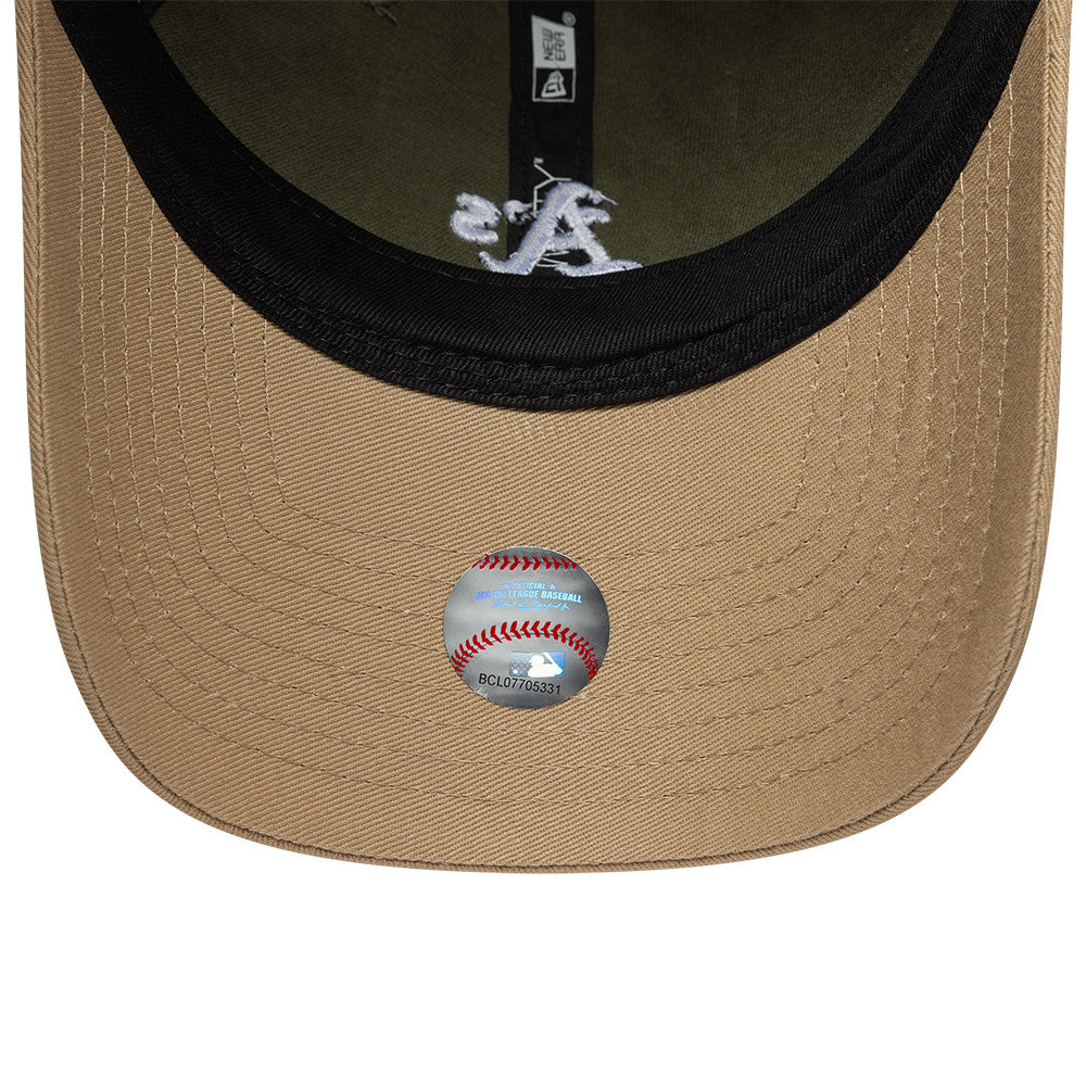 New Era Oakland Athletics 9TWENTY mini washed kontrast cap i oliven og beige farver, afslappet sportshat til fans.