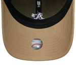 New Era Oakland Athletics 9TWENTY mini washed kontrast cap i oliven og beige farver, afslappet sportshat til fans.