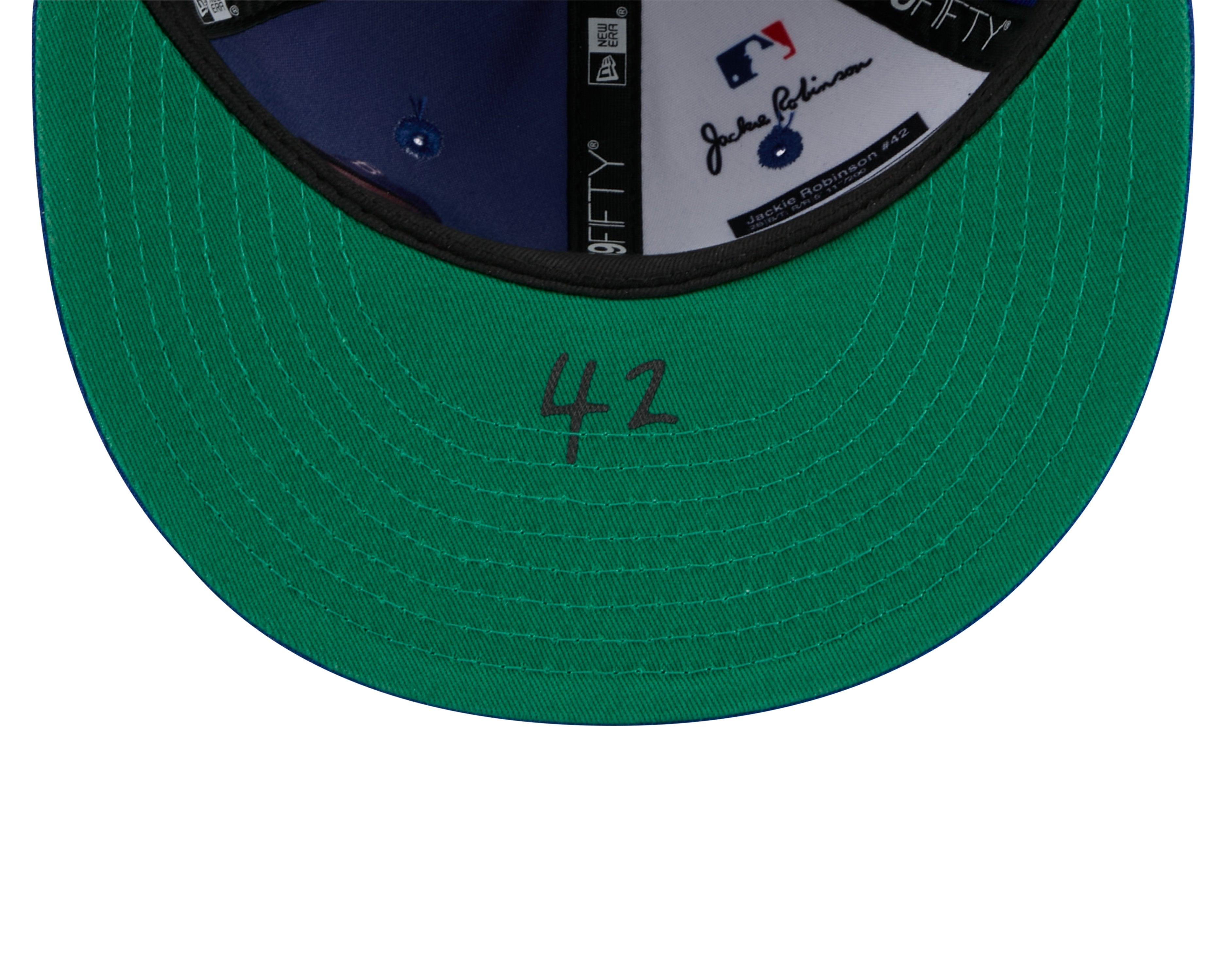New Era 59FIFTY baseballkappe med Jackie Robinson JRD design i blå til Kansas City Royals, vises på billedet.