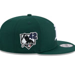 New Era 9FIFTY snapback cap med Oakland Athletics logo, vises fra højre side.