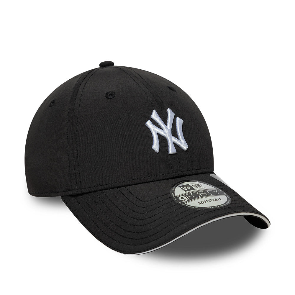 New Era 9FORTY RECYCLED sort cap med New York Yankees-logo foran