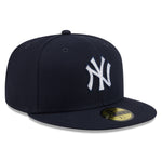 New Era 59FIFTY fitted baseballkasket med rhinestone badge og New York Yankees logo, sort med detaljer.