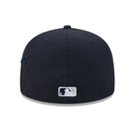 Navy New Era 59FIFTY fitted cap med side script og Yankees logo, foran view, sportstil.