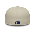 New Era 59FIFTY fitted Yankees cap i stenfarve med by-ikon design, sporty og stilfuld hovedbeklædning.