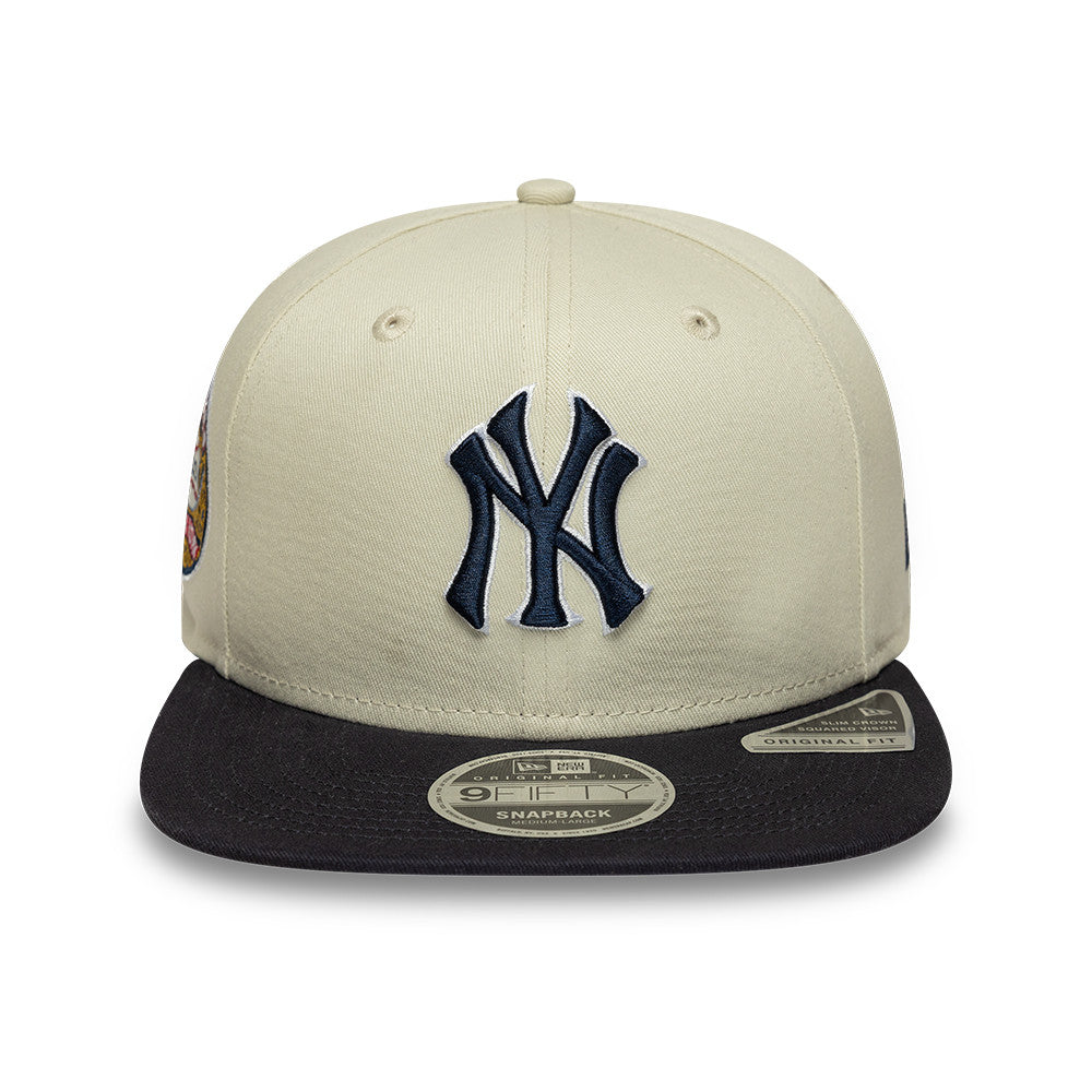 New Era 9FIFTY Original Fit New York Yankees kasket med COOPERSTOWN WS PATCH i krom og navy farver, afsluttet med justerbart fit