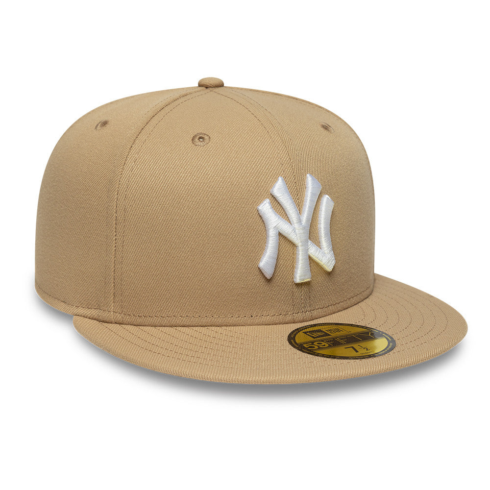 New Era 59FIFTY fitted cap med Yankees logo i kamelfarvet, sportstil og komfortabel pasform.