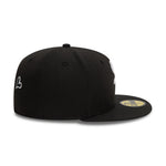 Sort New Era 59FIFTY fitted cap med hjerteikon, Chicago Black Sox design, hvid og sort farvekombination, detaljeret visning