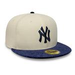 New Era 59FIFTY fitted cap med New York Yankees logo og paisley-visir i lys krom og navy farver