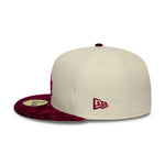 New Era Los Angeles Dodgers 59FIFTY fitted cap med paisley mønster og lys krom/rød visir, sports- og modetilbehør