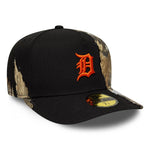 Sort New Era 59FIFTY fitted A-Frame cap med Detroit Tigers logo og split real tree design, perfekt til fans.