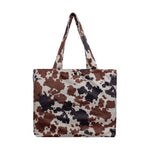 Sort New Era New York Yankees tote tas med dyreprint og accessories design, velegnet til sports- og hverdagsbrug.