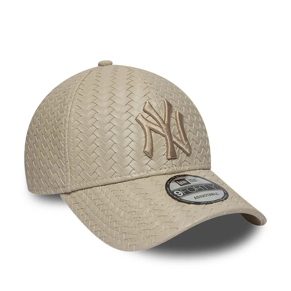 New Era 9FORTY cap med New York Yankees-logo i stenvasket PU Weave-design