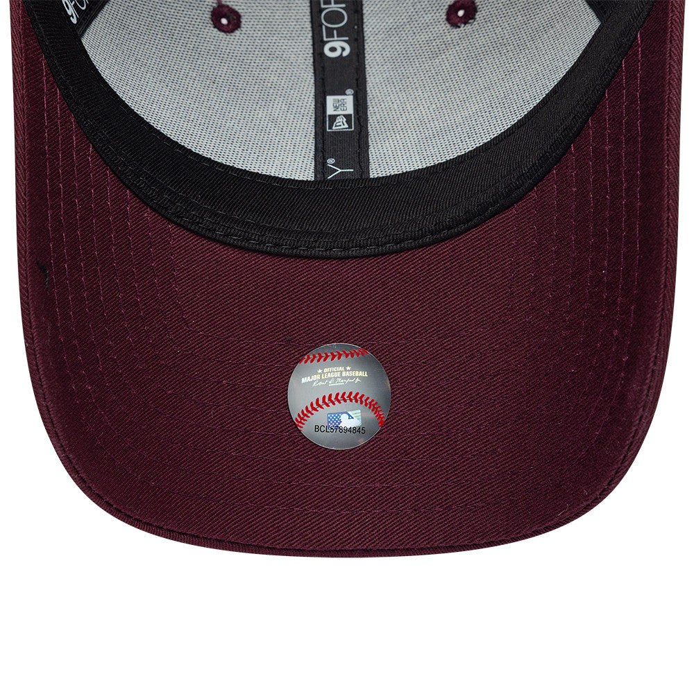 New Era 9FORTY New York Yankees cap i bordeaux og hvid med TEAM OUTLINE-logo