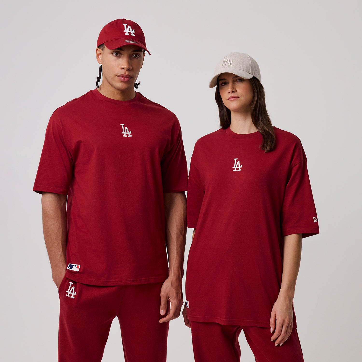 New Era MLB LE OS TEE LOSDOD T-shirt i mørkerød med Los Angeles Dodgers-logo foran