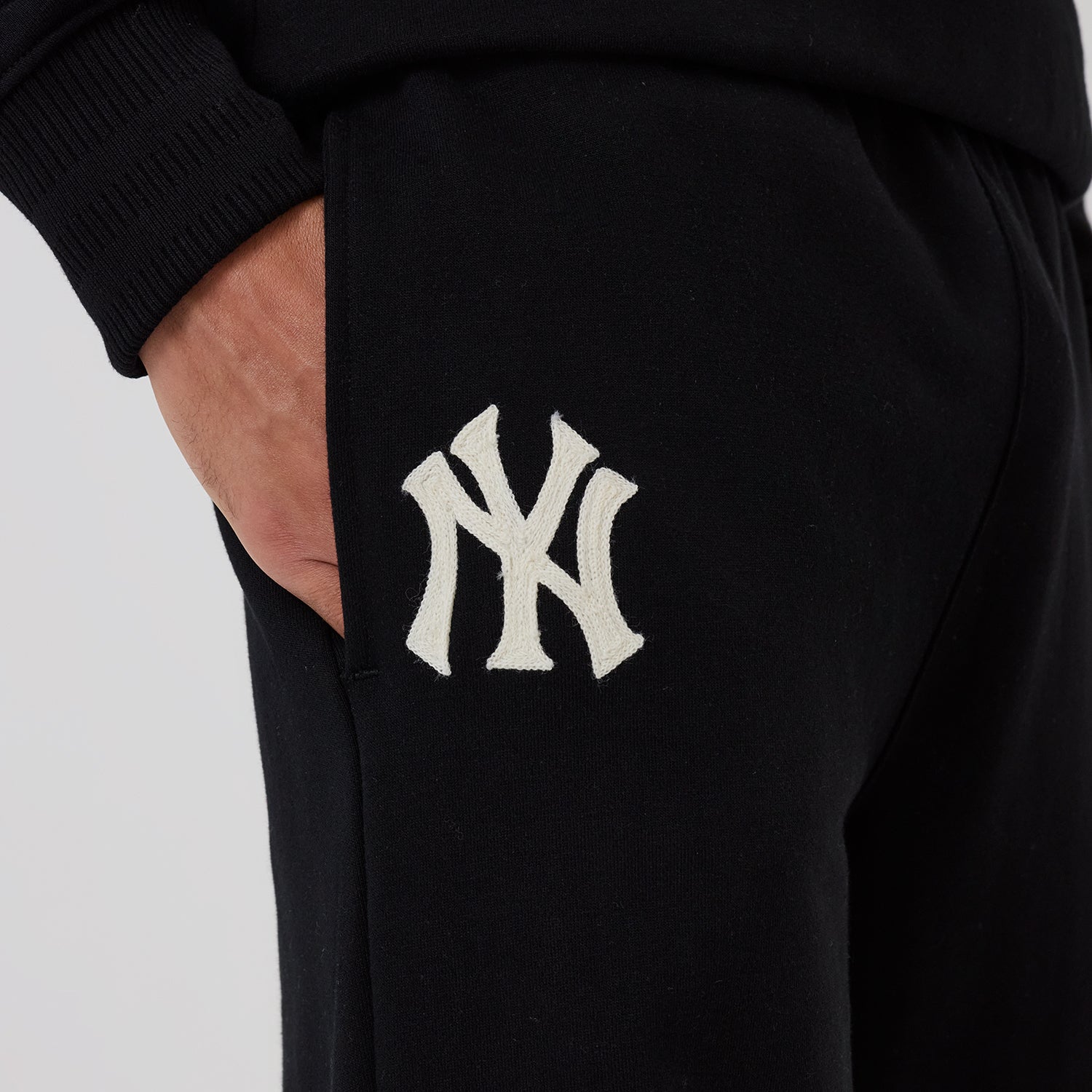 New Era New York Yankees MLB wide leg joggers i sort 恒一