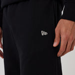 New Era New York Yankees MLB wide leg joggingbukser i sort set forfra