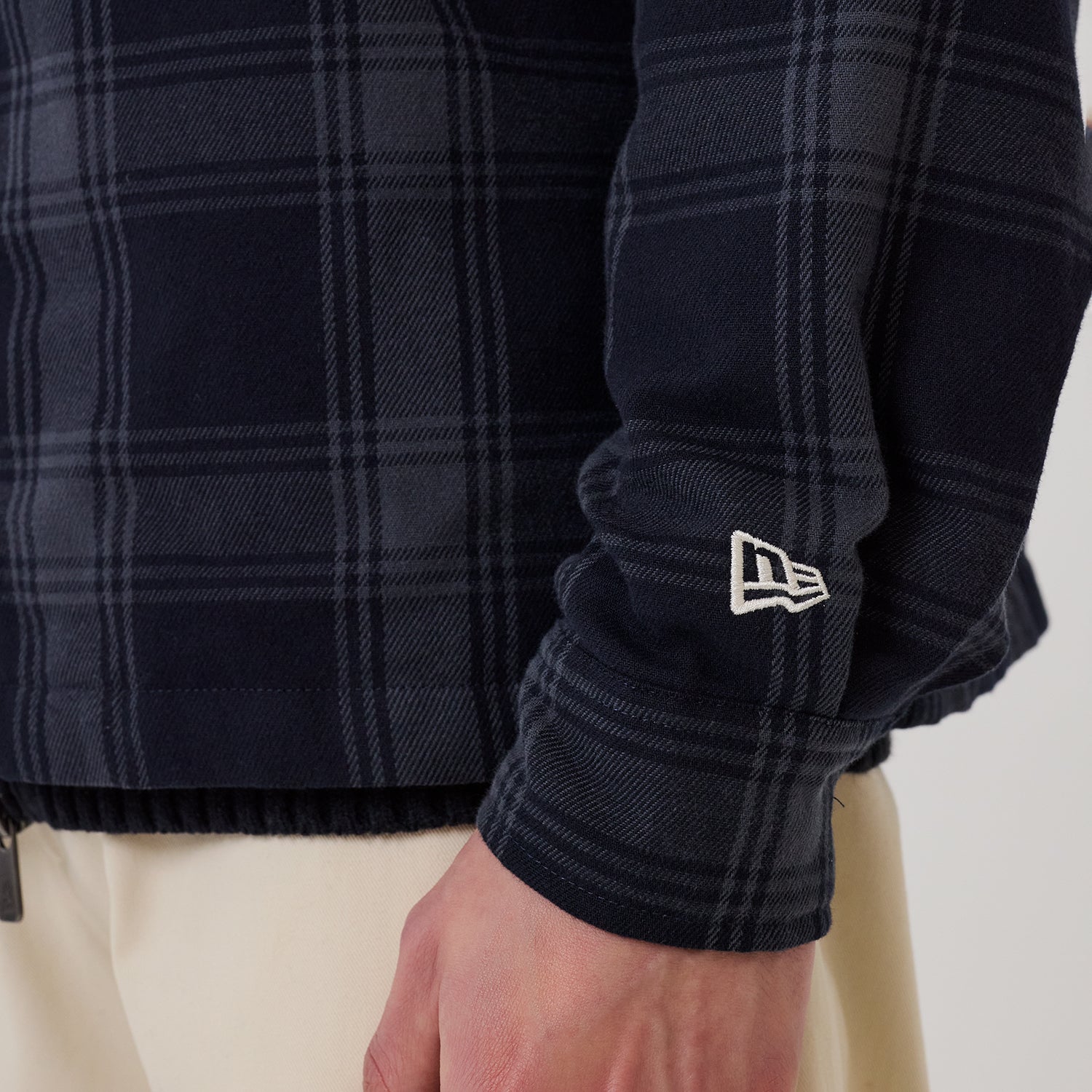 New Era shacket-jakke i marineblå med klassisk skjortedesign
