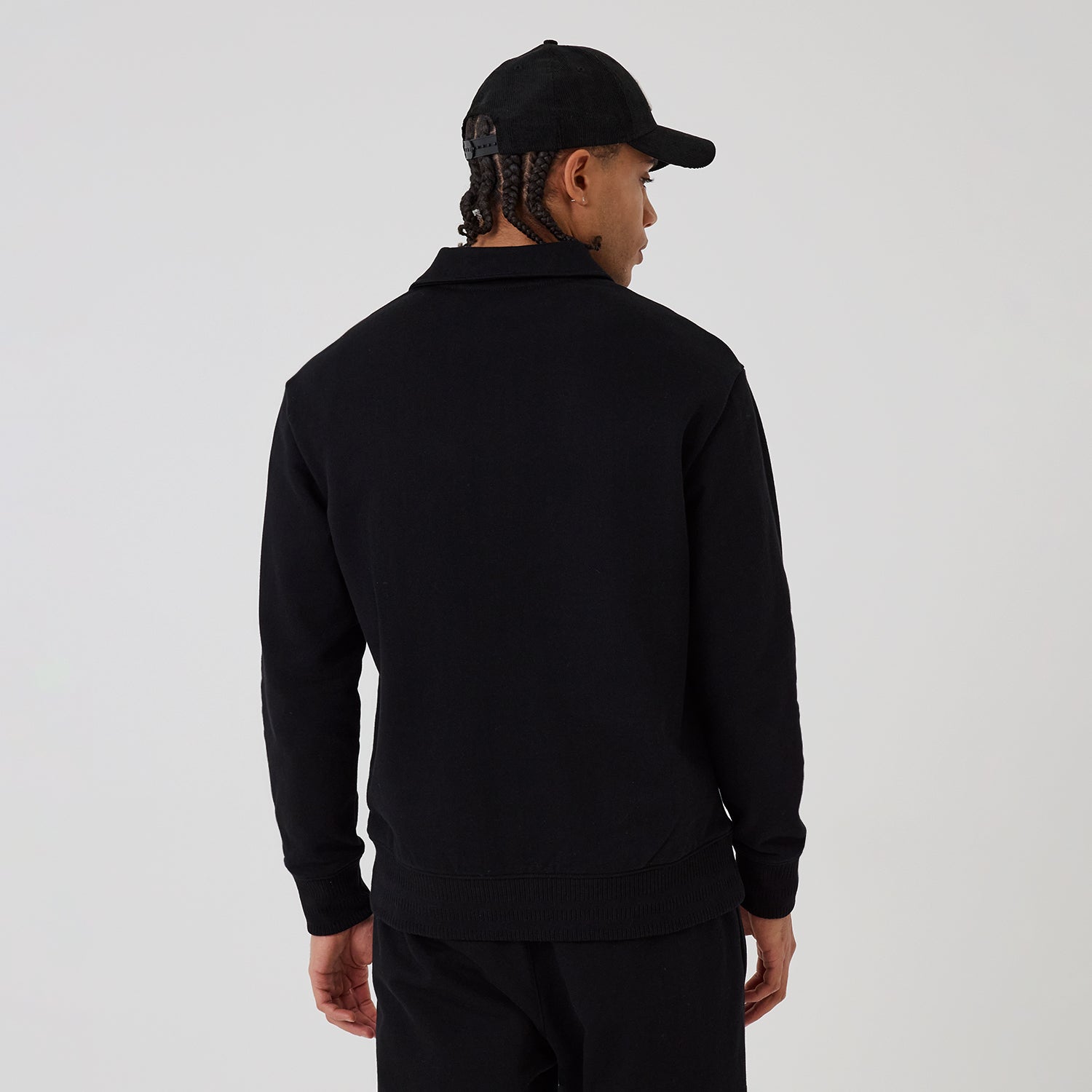 New Era New York Yankees MLB 1/4 zip striktrøje i sort, set forfra