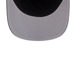 New Era 19TWENTY Trucker Cap med Yankees-logo i blå og hvid, mesh bagdel og justerbar rem, sportsstil og komfort.