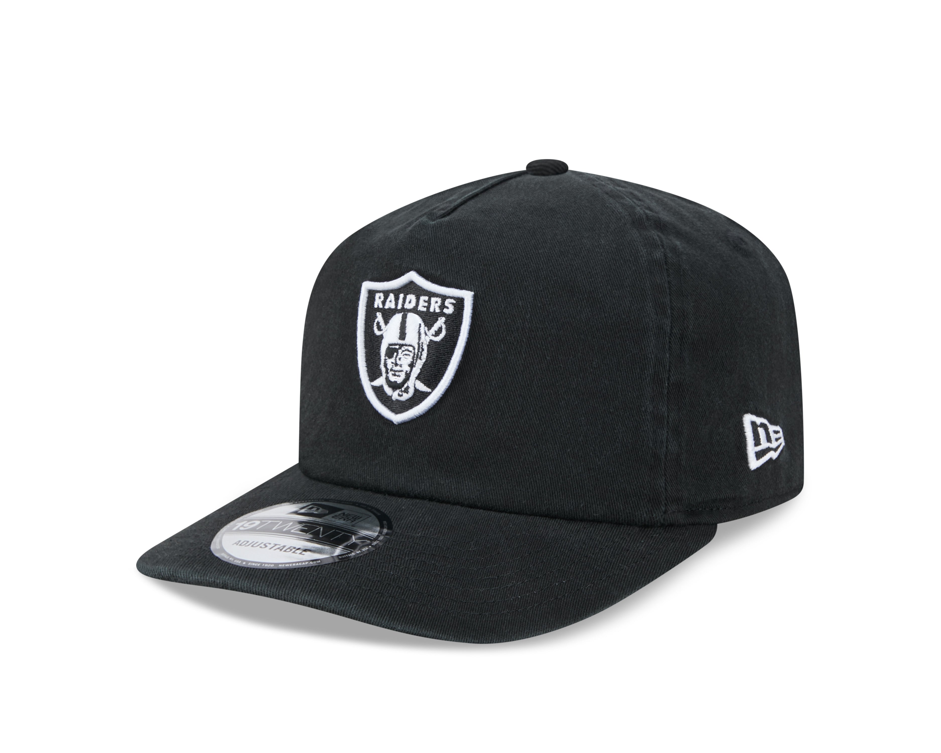 Sort New Era 19TWENTY Las Vegas Raiders cap med logo og justerbar rem, afslappet sportsstil.