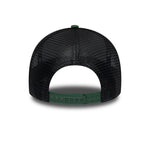 New Era PSG sæsonbestemt E-Frame trucker cap i mørkegrøn, med mesh bag og tydeligt PSG logo foran.