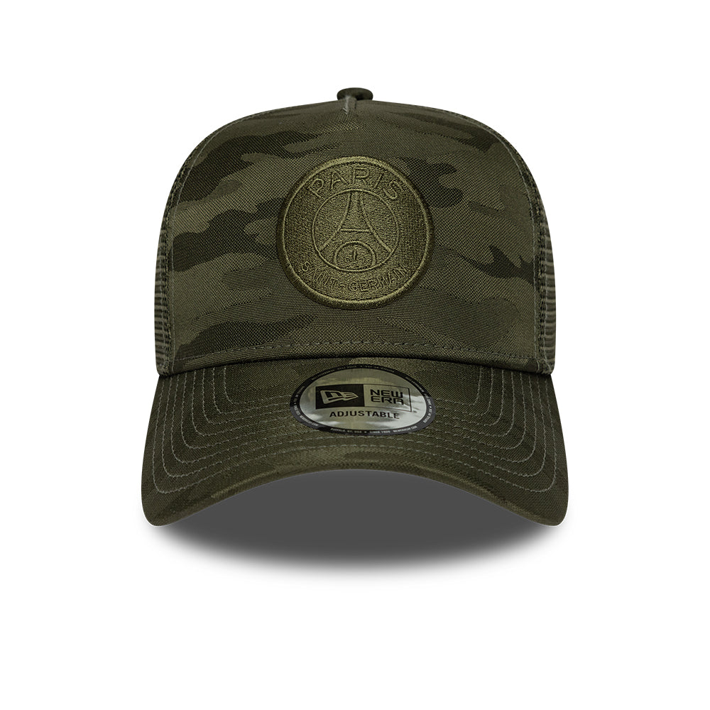 New Era tonalt camo E-Frame trucker cap med PSG-logo i olivengrøn farve, mesh bagdel og justerbar rem.