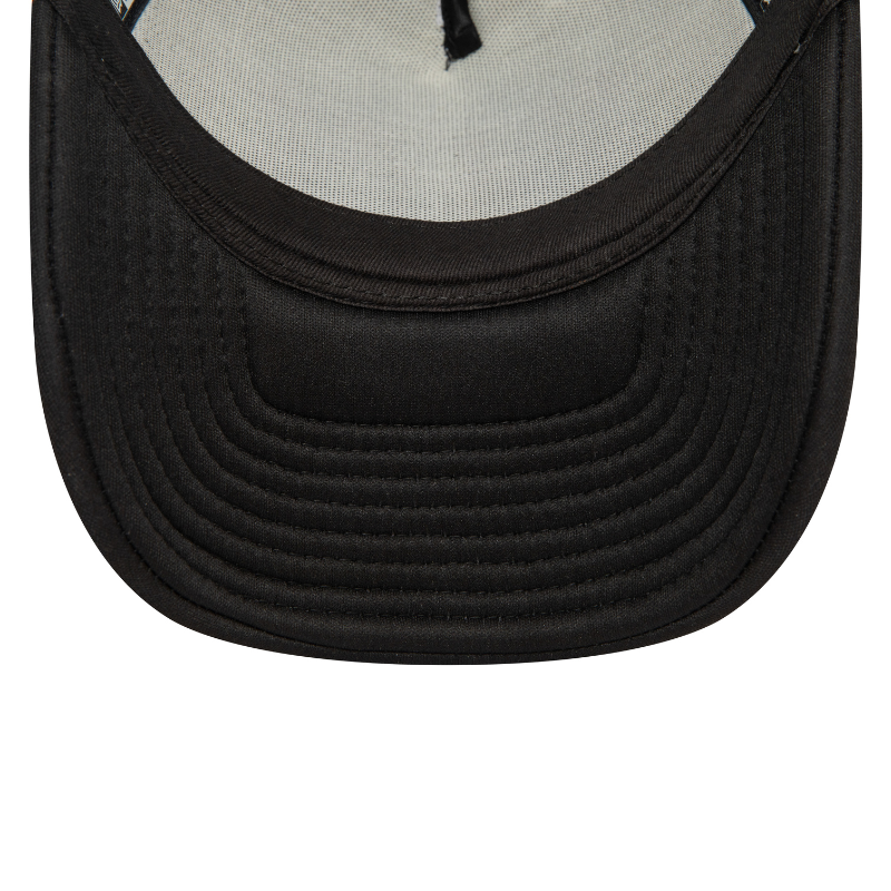 New Era - NBA Team Colour Trucker Cap - Chicago Bulls - White/Black - Headz Up 