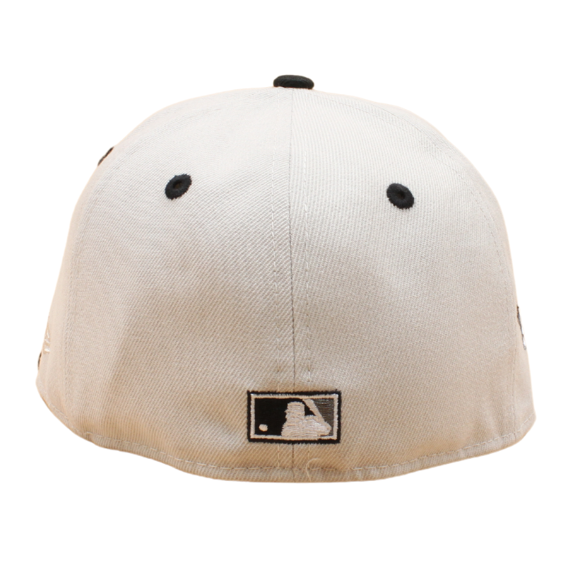 New Era New York Mets Cooperstown 59Fifty fittekasket i sten og sort, med logo og World Series 2015 detaljer