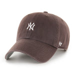 Brun '47 New York Yankees Base Runner cap med justerbar rem og logo foran, sportstil og komfortabel pasform.