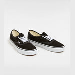 Sort VANS Authentic sneakers med canvas-overdel, flad sål og klassisk design, vist i et produktbillede