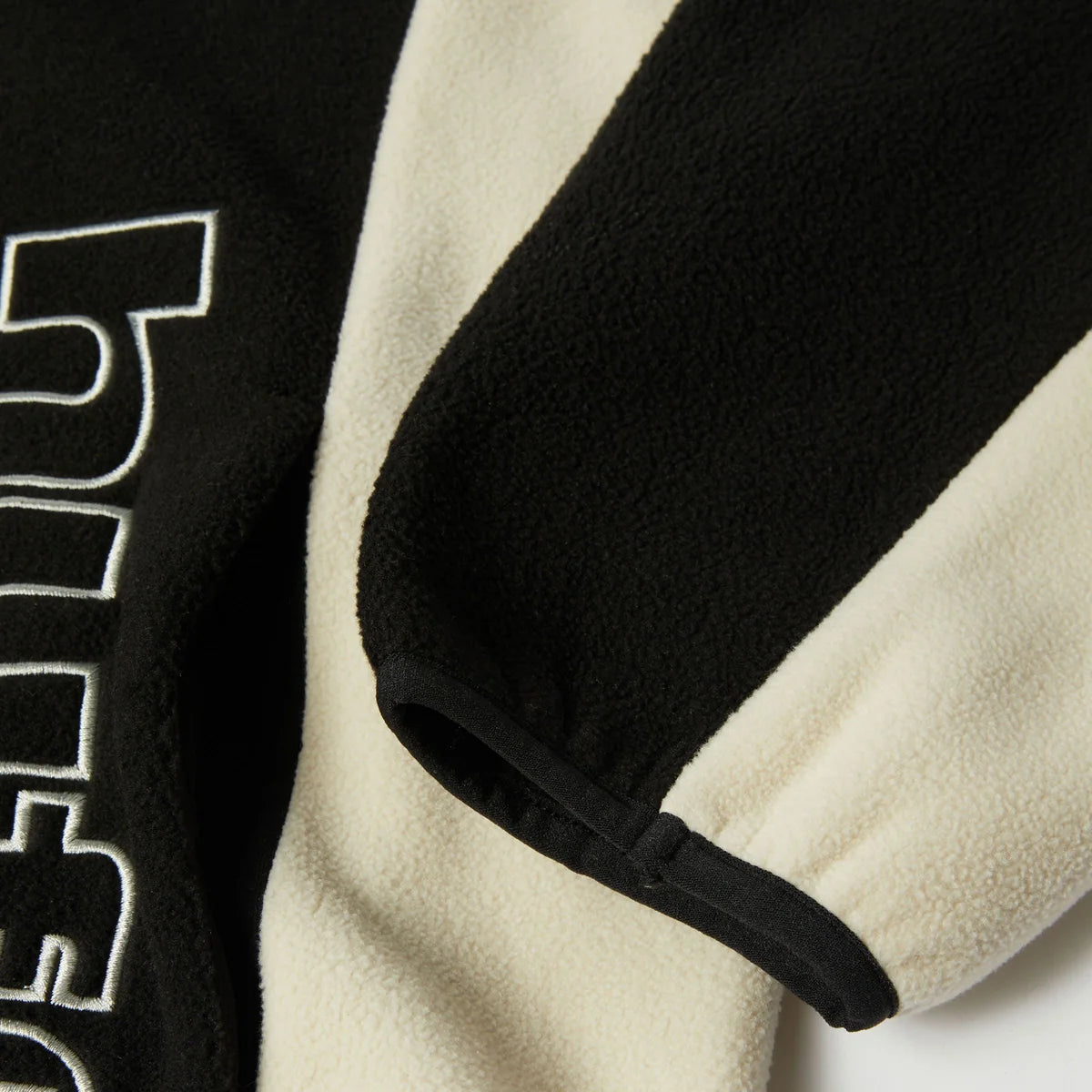 HUF Basecamp quarter-zip fleece i sort med høj krave