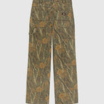 Dickies Houck loose straight bukser i camouflagemønstret canvas, set forfra