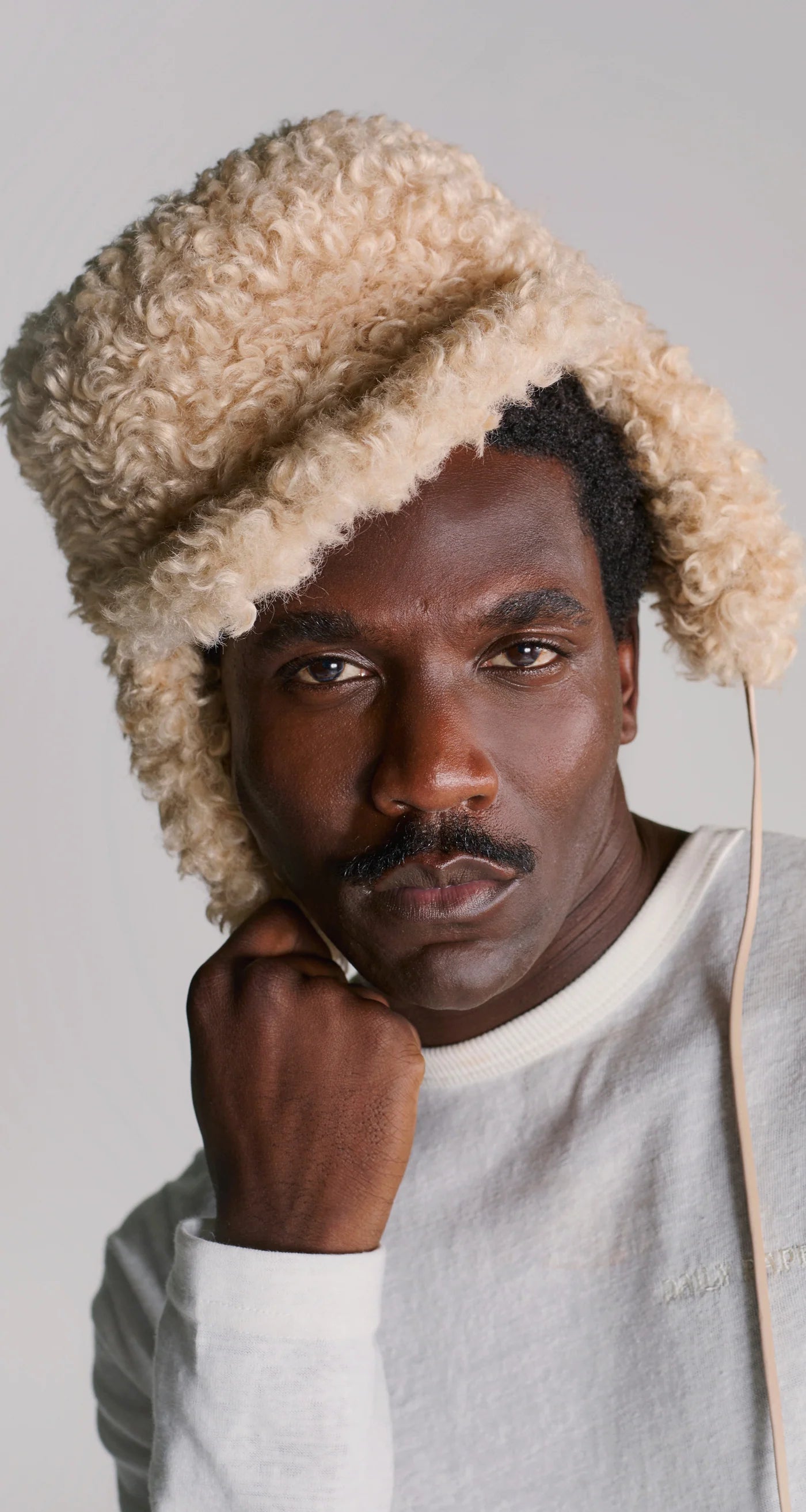 DAILY PAPER - Faux fur chapka - beige - Headz Up 