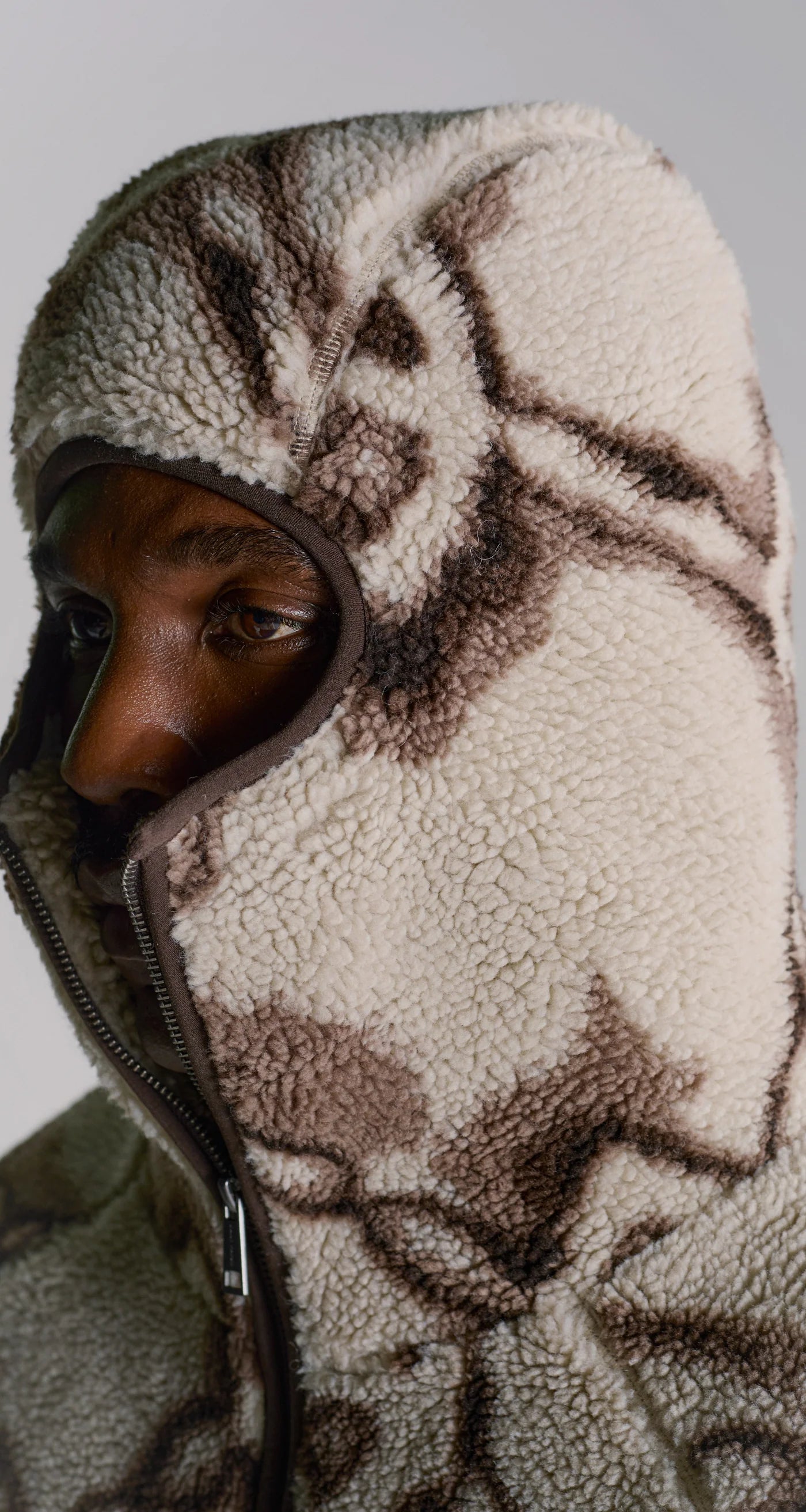 DAILY PAPER - Burned shield sherpa hoodie - White - Headz Up 