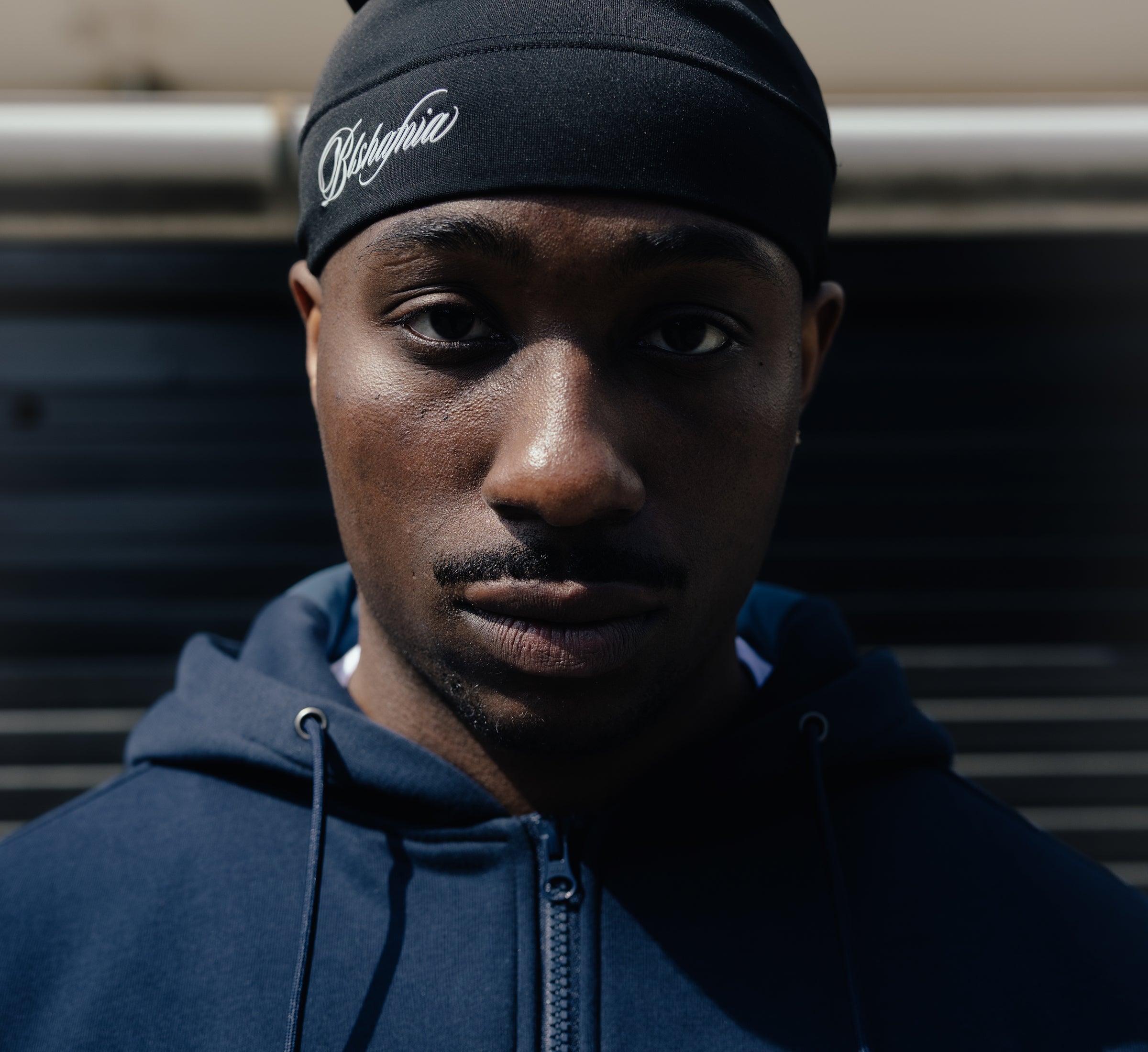 Sort BLS Florentina Skull Beanie cap med skullemønster og komfortabel pasform, perfekt til vinterbrug.