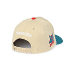 Mitchell & Ness - First Letter Classic Red Snapback - Chicago Bulls - Sand - Headz Up 