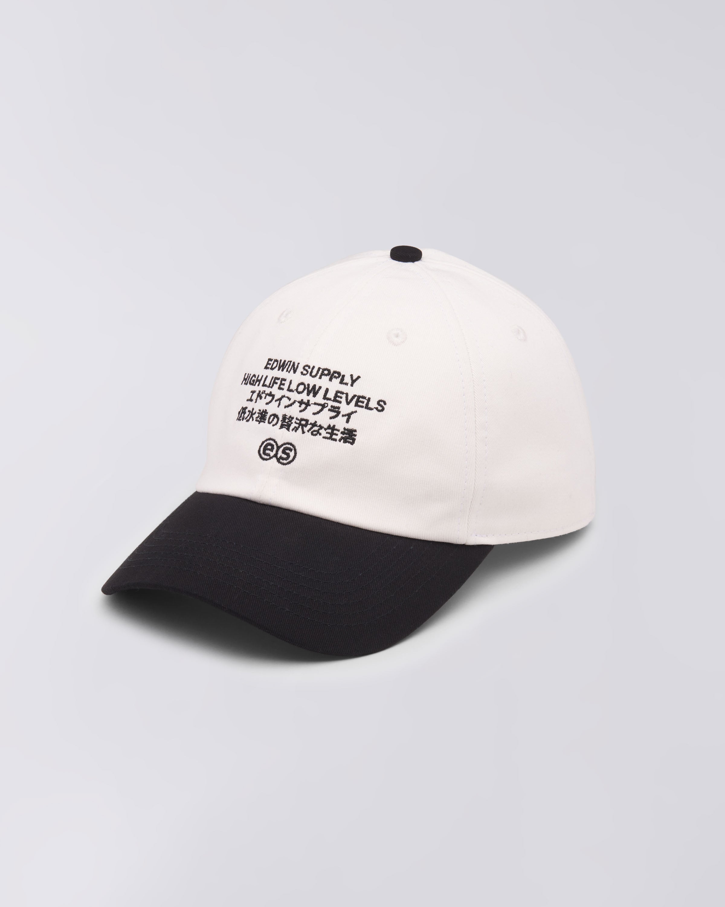 EDWIN Sapurai 6 Panel cap i hvid og sort set forfra