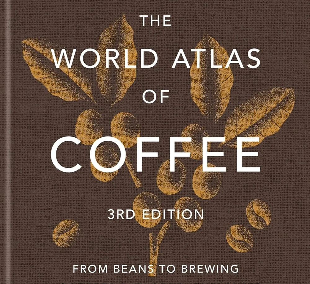 Billedet viser forsiden af "The World Atlas of Coffee" 3. udgave, en bog om kaffebøger og -atlas.