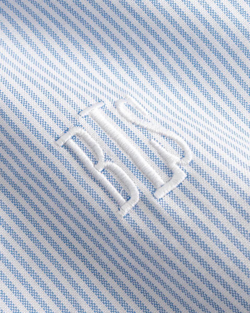Hvid BLS Oxford LS skjorte, klassisk langærmet skjorte med button-down krave, til mænd, foran set med knapper og collared design