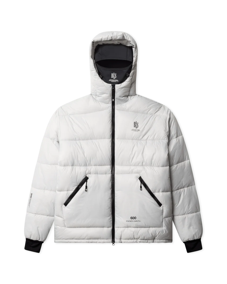 BLS Samurai Jacket i hvid med samurai-inspireret design viste forfra