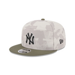 New Era - 9FIFTY SPLIT PANEL - New York Yankees - Armed Forces (2025) - Stone/Olive - Headz Up 