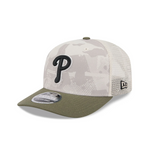 New Era - 9SEVENTY Stretch Fit - Philadelphia Phillies - Armed Forces (2025) - Stone/Olive - Headz Up 