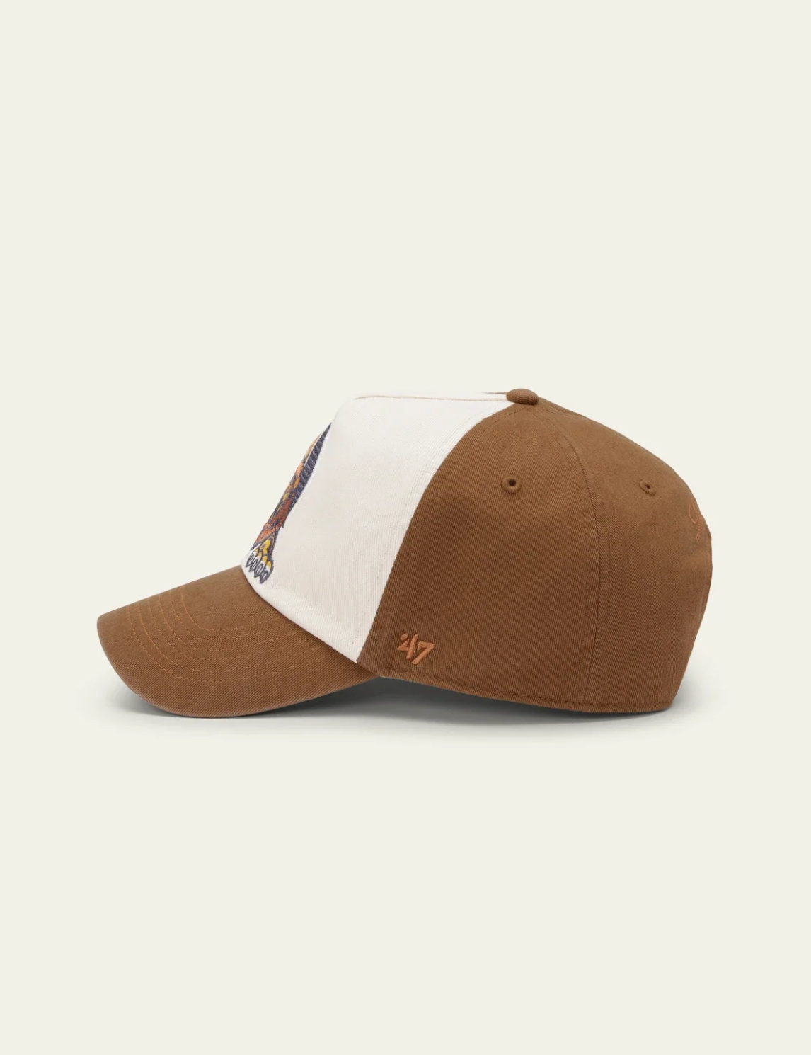 LES DEUX LD X NFL Contrast Pinch Front cap i brun med kontrastdetaljer foran