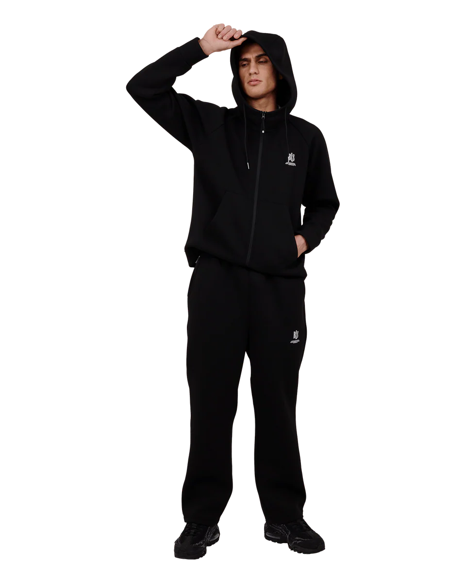 Sort BLS Edwin Zip Hoodie, hættetrøje i bomuld med lynlås, vist med hætte og lommer foran.