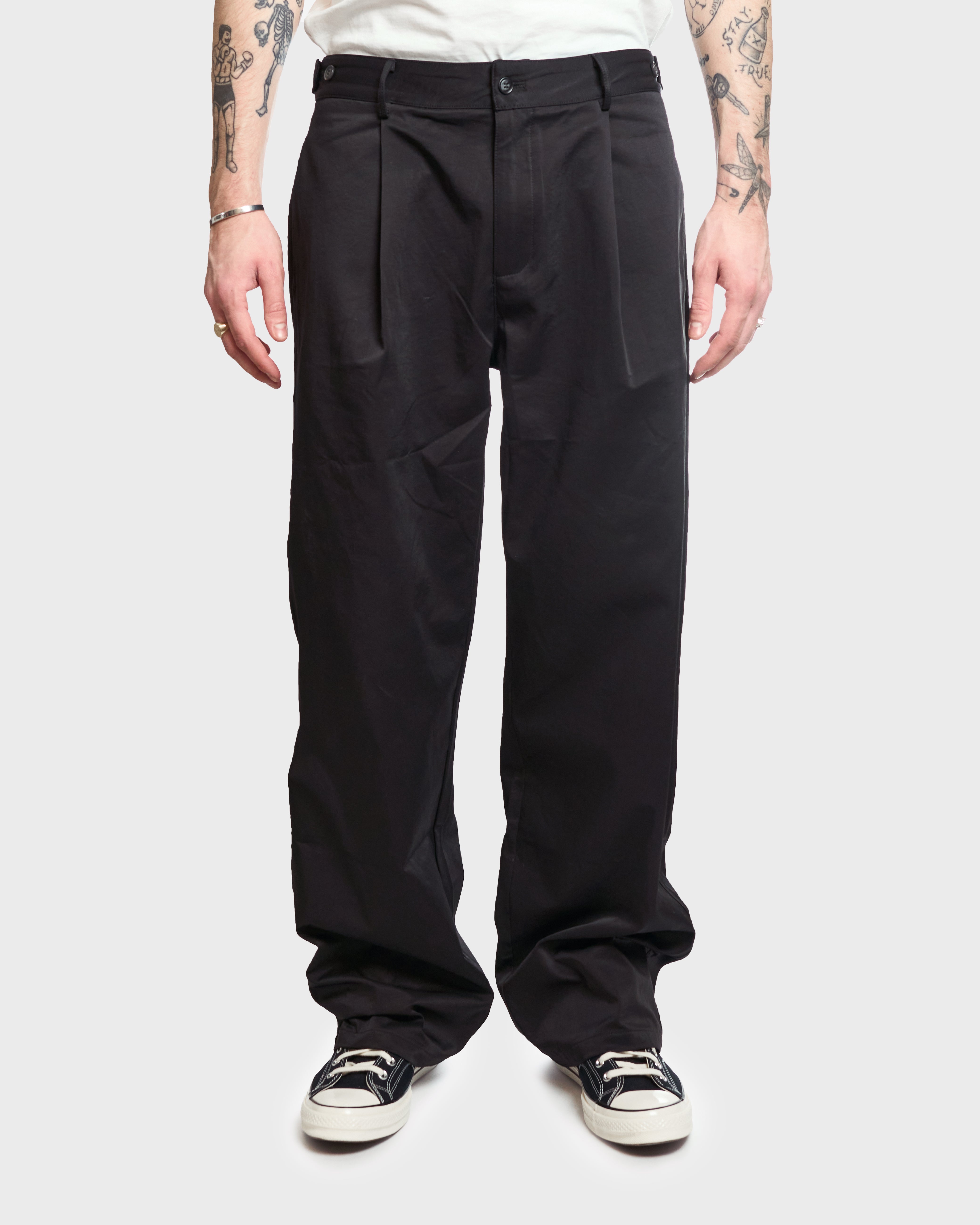 LAU LAU - Wide Pleated Trousers - Black - Headz Up 