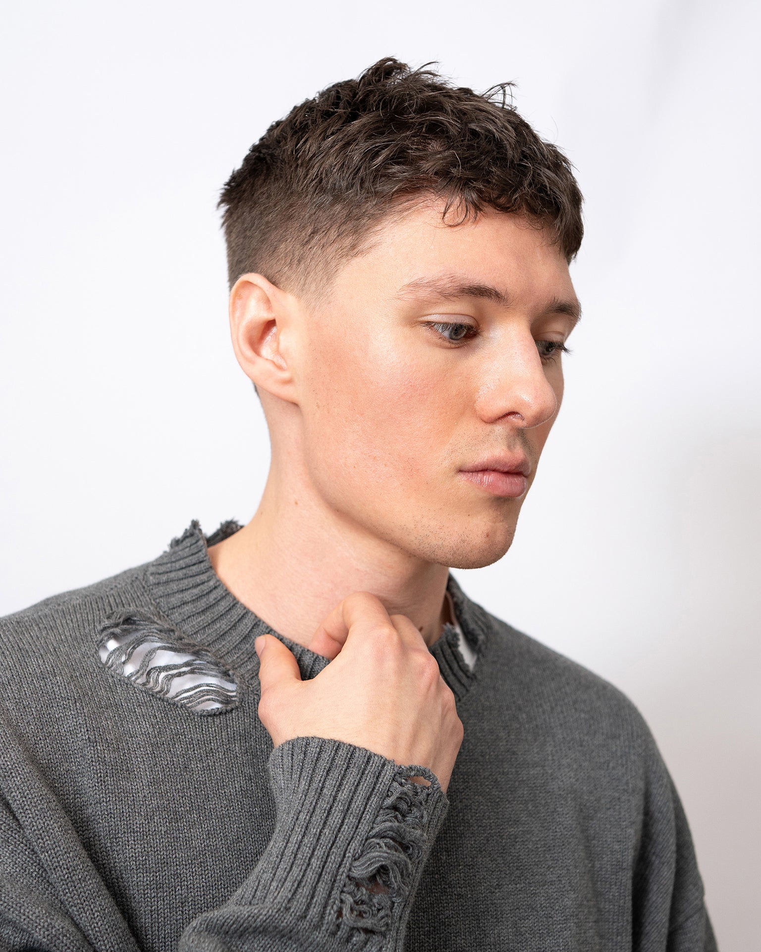 LAU LAU- Distressed Sweater - Grey - Headz Up 