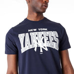 New Era - MLB ARCH Wordmark T-Shirt - New York Yankees - Navy - Headz Up 