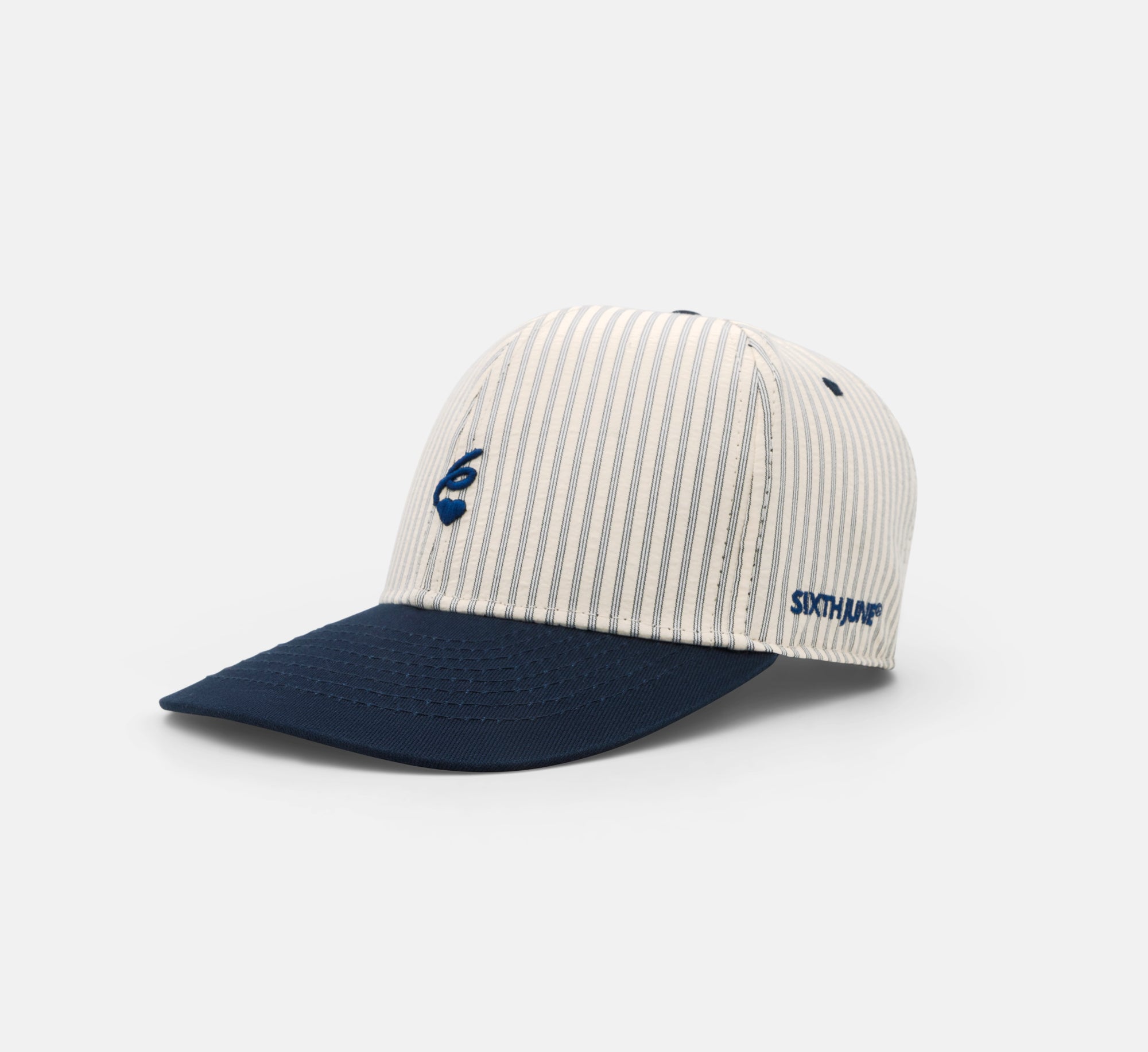 SIXTH JUNE navy teksturerede stribede kasket med flat top og justerbar rem, lavet af komfortabelt materiale.